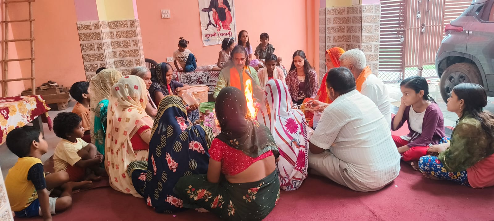 *हम सब एक ईश्वर की संतान हैं , किसी से घृणा न करें : आचार्य संजीव रूप*