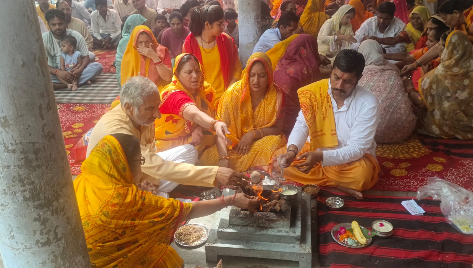 उझानी में विराट दीपयज्ञ और पांच कुण्डीय गायत्री महायज्ञ संपन्न