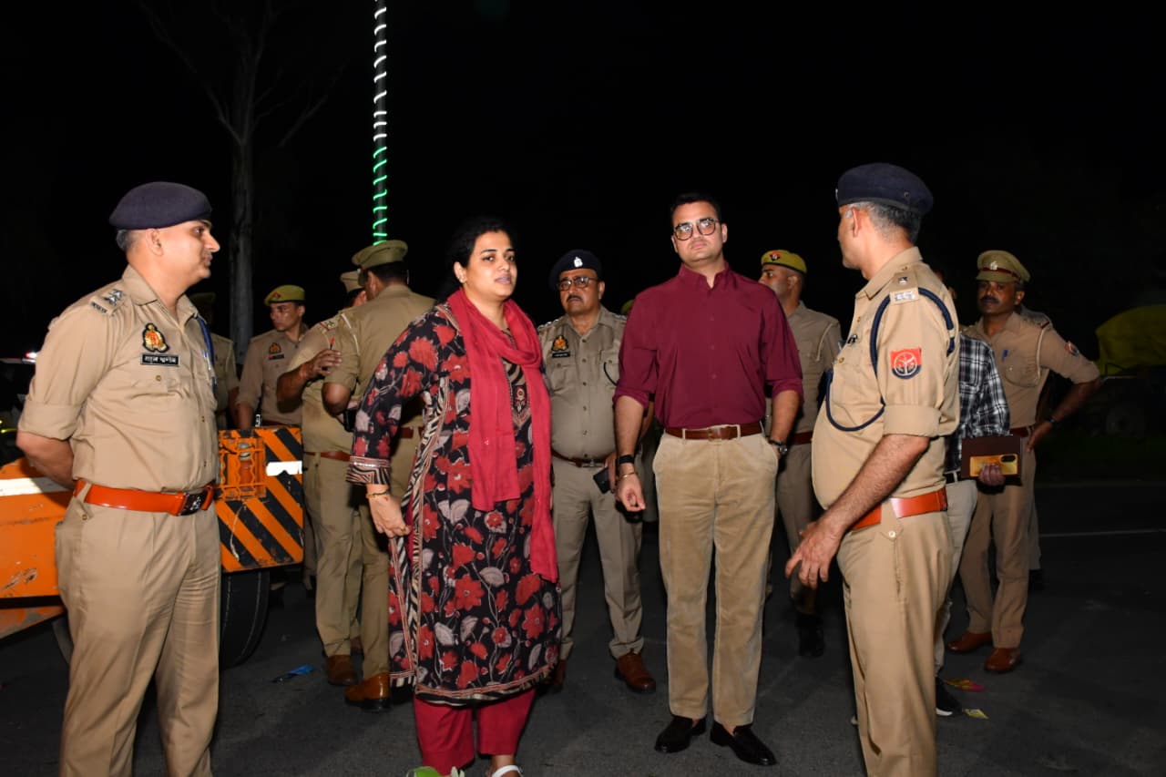 कछला जल भरने जा रहे कांवड़ियों की ट्रैक्टर-ट्रॉली पलटी, दो श्रद्धालु घायल